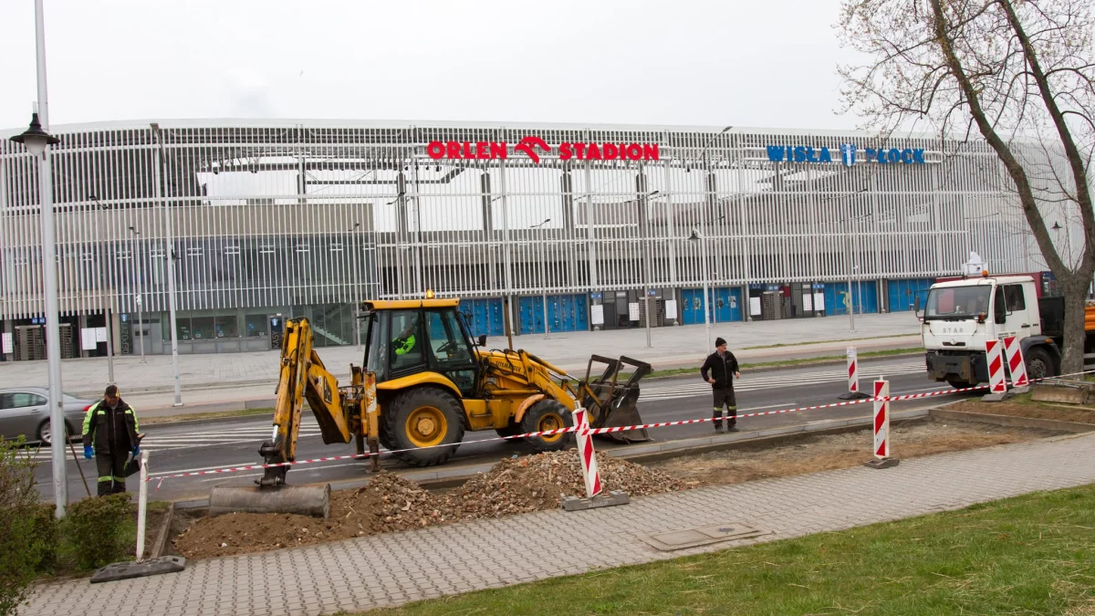 Trwają prace przy stadionie i Orlen Arenie. Będzie nowe przejście dla pieszych, ale i kilka zmian dla kierowców