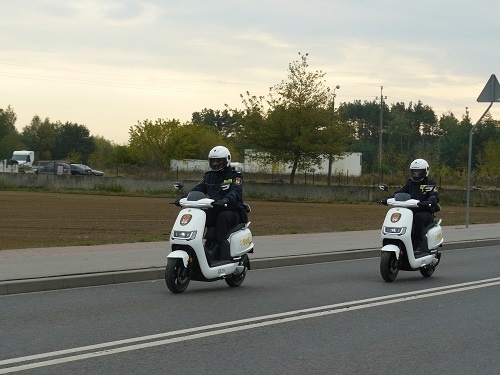 Strażnicy miejscy na skuterach. Patrolują Płock i okolice [ZDJĘCIA] - Zdjęcie główne