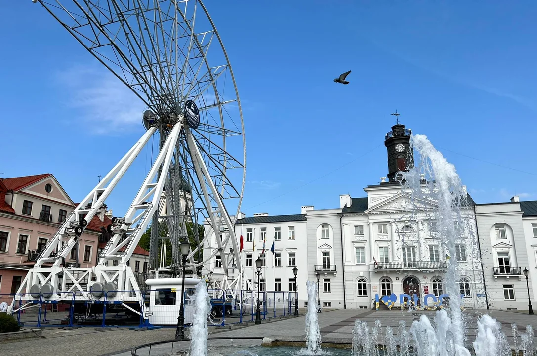 W Płocku rośnie koło widokowe. Zobacz jak będzie wyglądało [ZDJĘCIA] - Zdjęcie główne