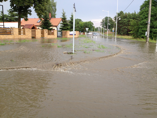 Ogromne kałuże po ulewie. Już niedługo? - Zdjęcie główne