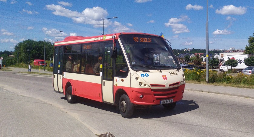 ZTM znowu zawiesił linię 195. Awarie autobusów odcinają dzielnicę - Zdjęcie główne