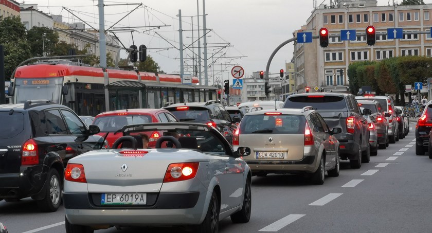 Trójmiasto w czołówce zakorkowanych miast. W korkach tracimy nawet 6 dni - Zdjęcie główne