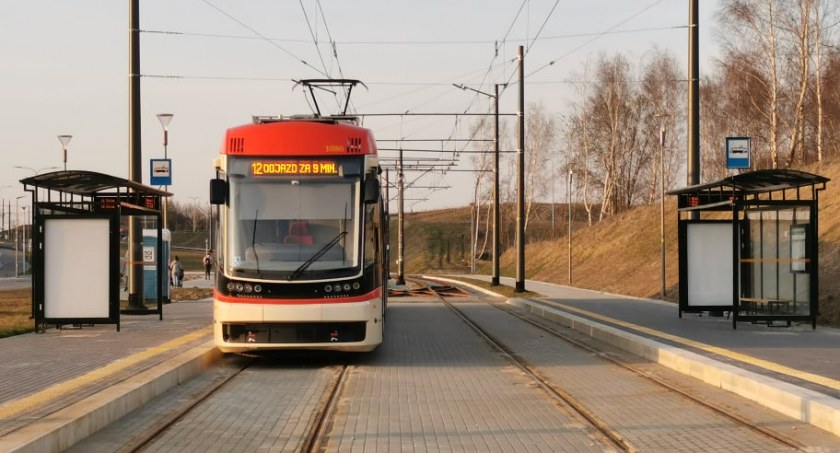 Tramwaje zyskują priorytet, ale dlaczego tak powoli? - Zdjęcie główne