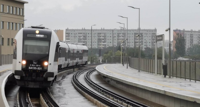 Nowy przystanek, nowy rozkład jazdy. Dużo zmian na linii PKM - Zdjęcie główne