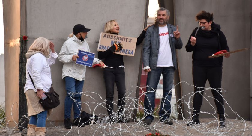 Będzie protest pod siedzibą PIS przeciwko wprowadzeniu stanu wyjątkowego - Zdjęcie główne