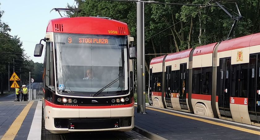 Tramwaje na Stogi jeszcze długo pojadą jedynie 5 km/h [WIDEO] - Zdjęcie główne