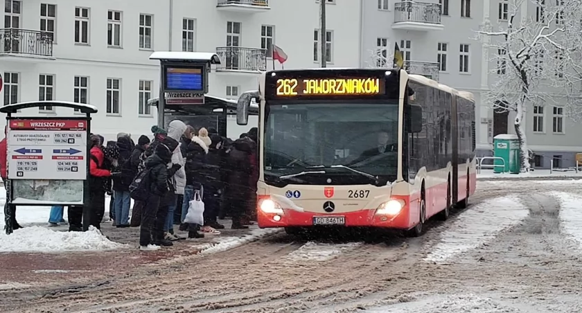 Święta i Sylwester. Sprawdź, jak będzie kursował transport zbiorowy - Zdjęcie główne