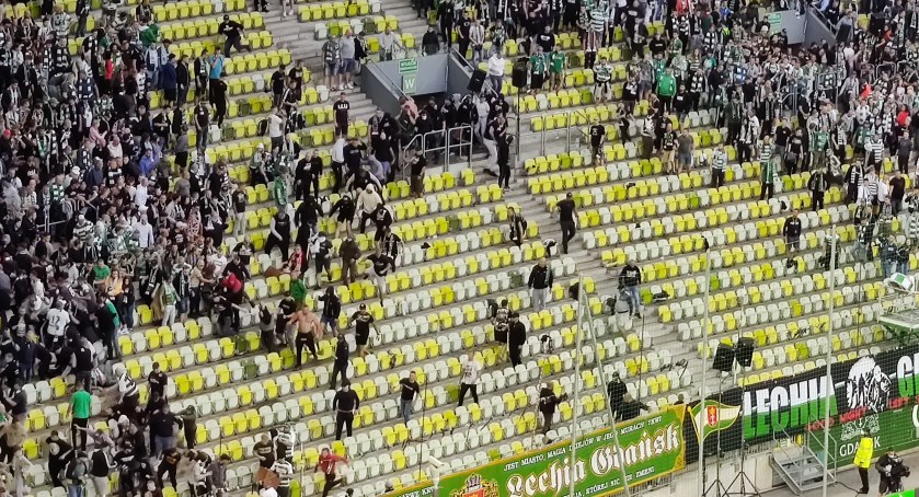 Trzej chuligani ze stadionu aresztowani na trzy miesiące - Zdjęcie główne