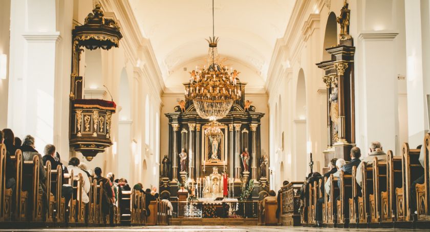 Archidiecezja Gdańska w kościelnych statystykach. Ilu wiernych chodzi do kościoła? - Zdjęcie główne