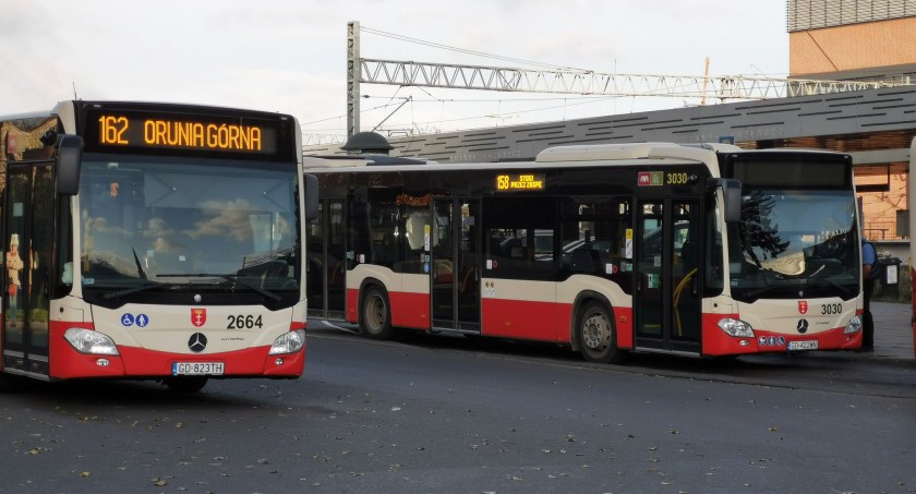 Pół miliona miesięcznie na puste przejazdy. (Nie)potrzebne wydatki na transport?  - Zdjęcie główne