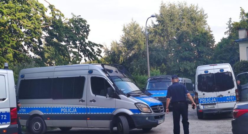 Policjanci szukali 7-letniego chłopca. Znalazł się po sześciu godzinach - Zdjęcie główne