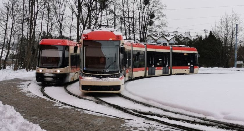 Tramwaje i autobusy w święta pojadą inaczej. Zmiany w rozkładach ZTM! - Zdjęcie główne