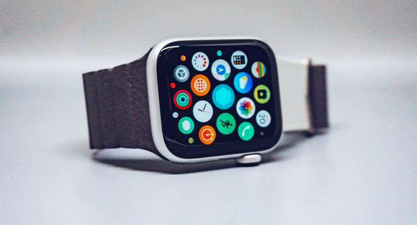 Pasek do Apple Watch? Pomagamy w wyborze - Zdjęcie główne