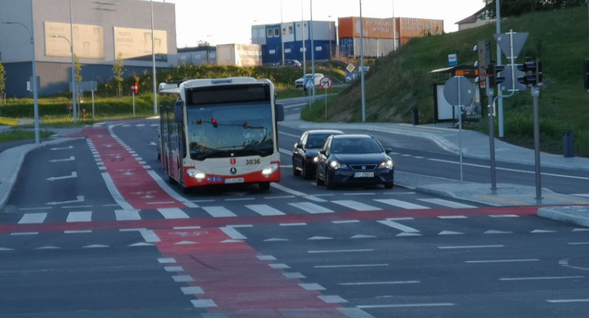 ZTM skraca linię 210. Autobusy dojadą tylko do Dworca Głównego - Zdjęcie główne