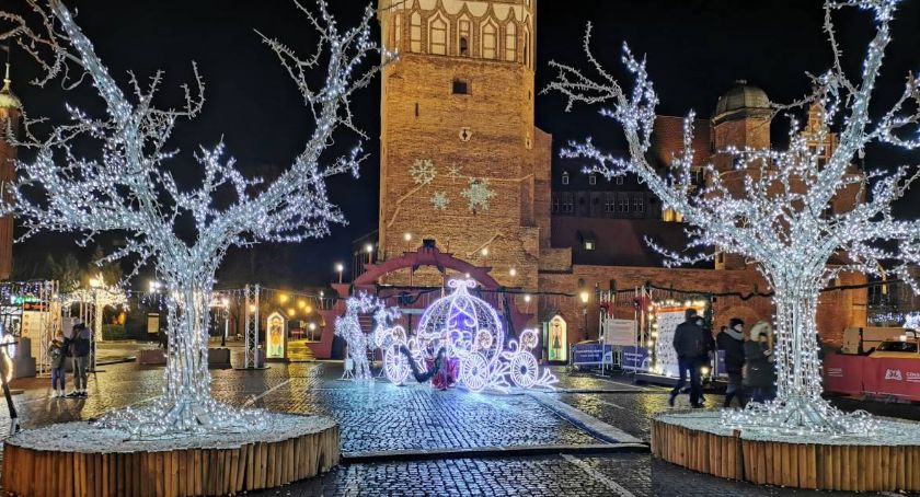 Świąteczne iluminacje sporo kosztują miejski budżet. Znamy konkretne kwoty - Zdjęcie główne