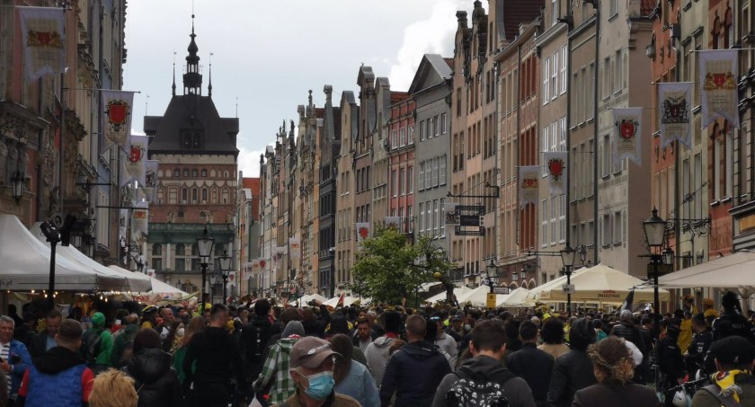 Mniej hałasu i alkoholu w Śródmieściu. Radni zdecydowali - Zdjęcie główne