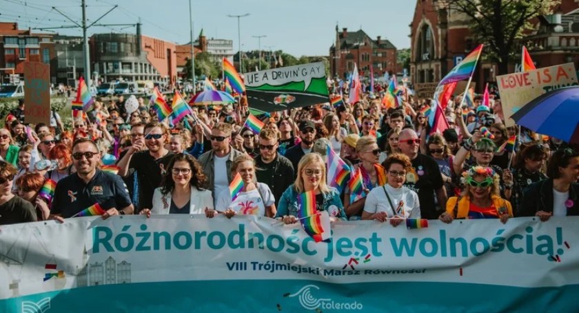 Marsz Równości przeszedł ulicami Śródmieścia. Zgromadził 7,5 tys. osób - Zdjęcie główne