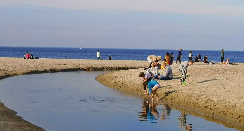 Jelitkowo. Mężczyzna z synem "odnalezieni" - zapomnieli wziąć rzeczy z plaży - Zdjęcie główne