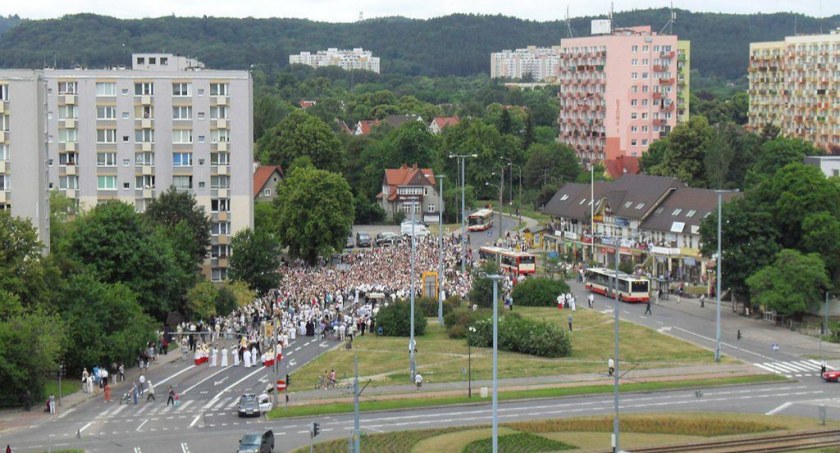 Boże Ciało. Procesje na ulicach. Duże utrudnienia w ruchu - Zdjęcie główne