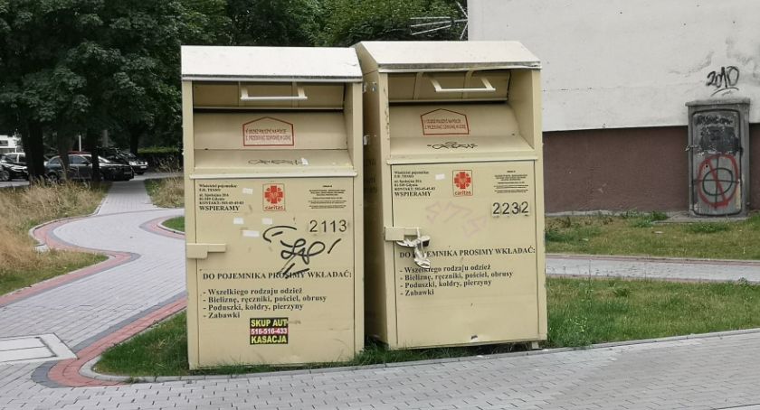 Nielegalne kontenery na odzież zalegają na ulicach Gdańska - Zdjęcie główne