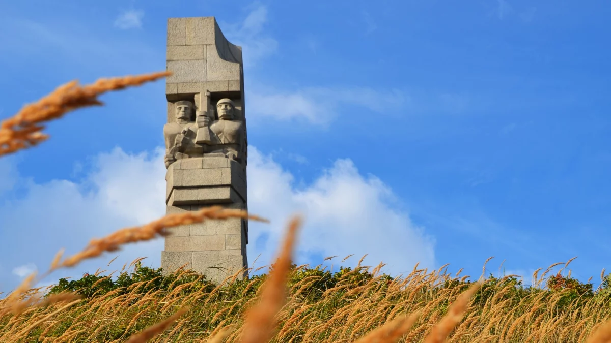 Zaskakujące odkrycie na Westerplatte. Odnaleziono szczątki czterech osób - Zdjęcie główne