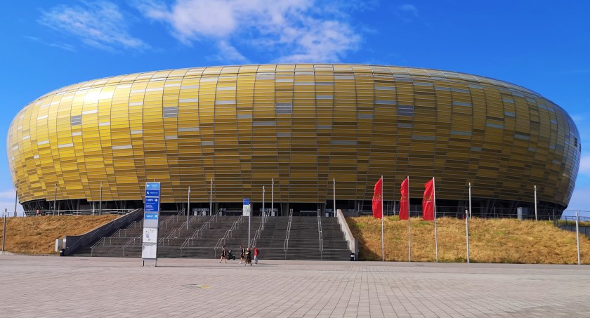 Pomoc materialna Ukrainie. Stadion centralnym punktem zbiórki - Zdjęcie główne