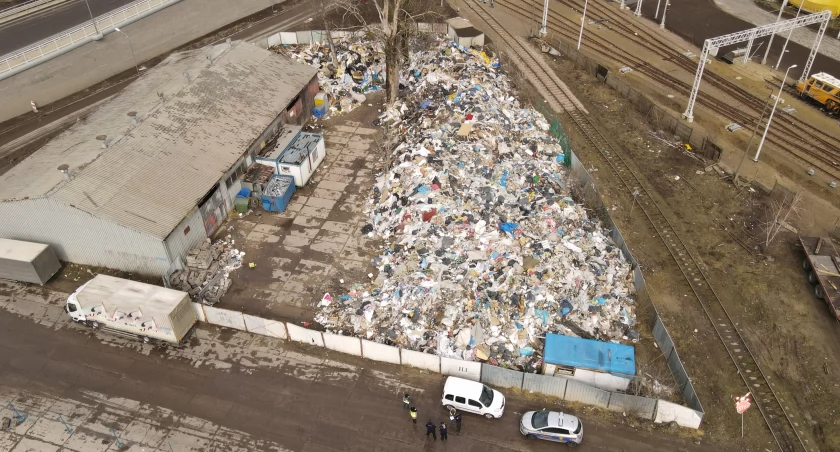 Milionowa kara za 4 tysiące ton nielegalnych odpadów  - Zdjęcie główne