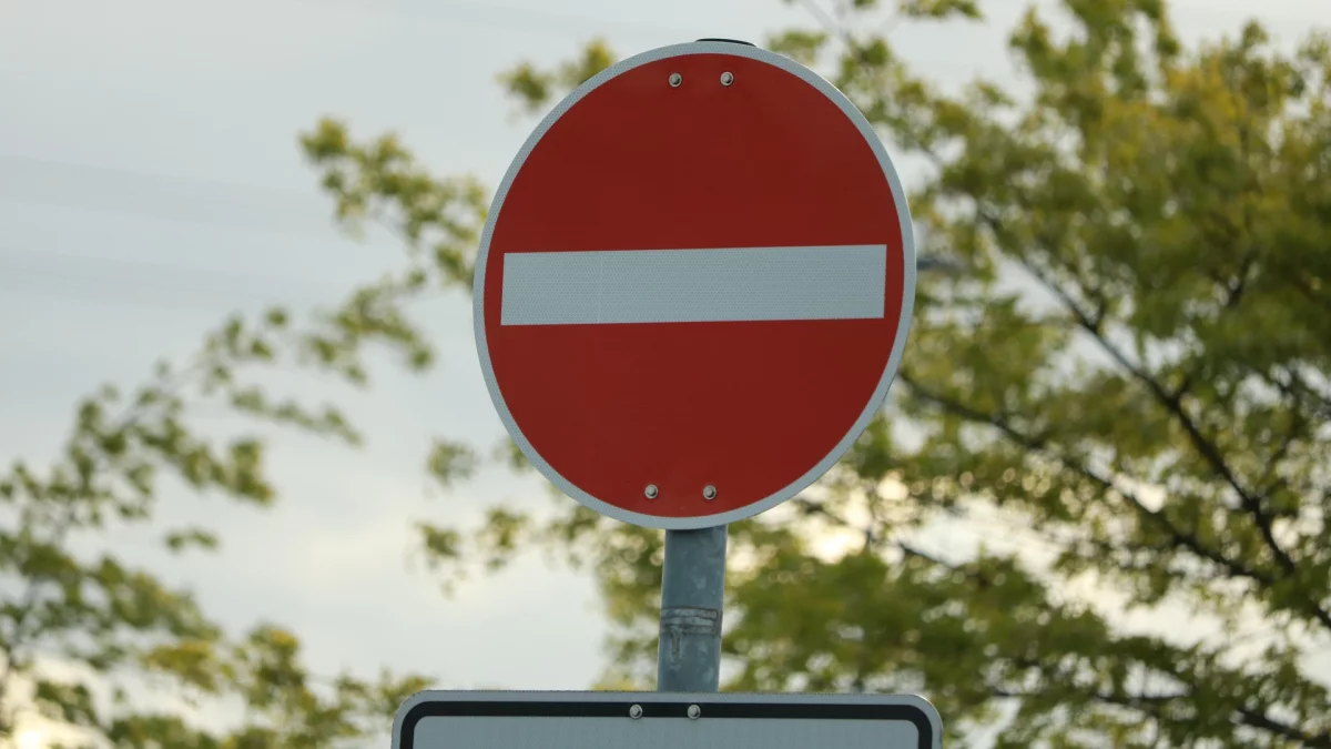 Spore utrudnienia ruchu w centrum Gdańska. W kilku miejscach m.in. zamknięto ulice - Zdjęcie główne