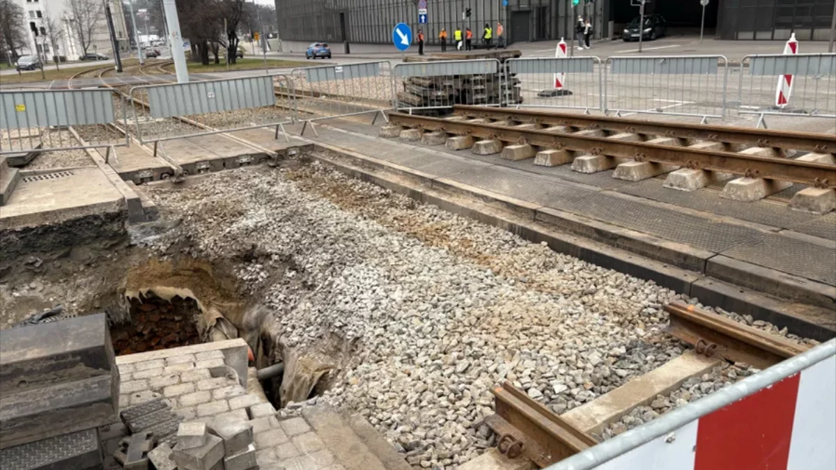 Ruch w centrum wróci do normy. Tramwaje znów pojadą 3 Maja - Zdjęcie główne