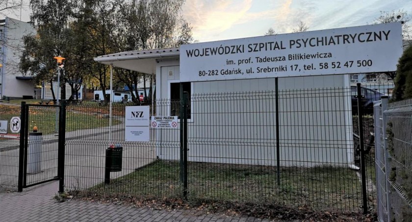 Szpital psychiatryczny wstrzymał przyjęcia dzieci i młodzieży. Aż 61 pacjentów na 46 miejsc - Zdjęcie główne