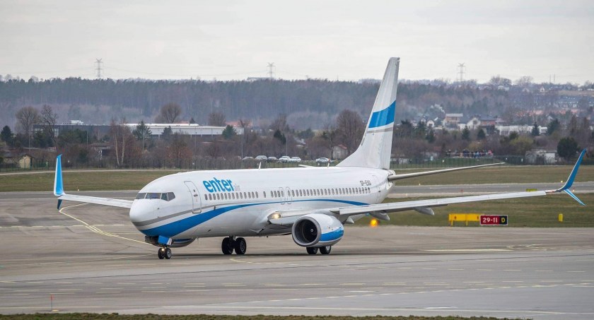 Awaria silnika samolotu Enter Air. Kilka godzin krążył niedaleko gdańskiego lotniska - Zdjęcie główne