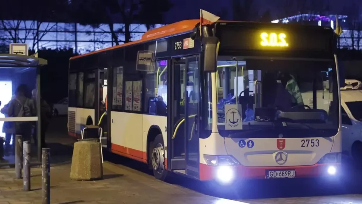 Autobus SOS na ulicach naszego miasta. Do czego służy? - Zdjęcie główne