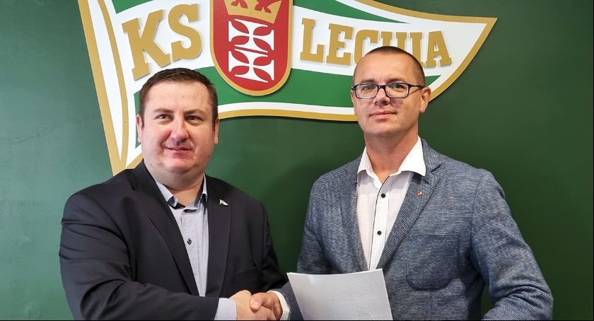 Lechia i AWFiS z umową o współpracy. Zyskają studenci i członkowie Akademii LG - Zdjęcie główne