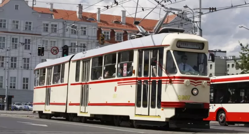 Zabytkowe tramwaje wyjadą na tory. ZTM uruchomi linię sezonową - Zdjęcie główne