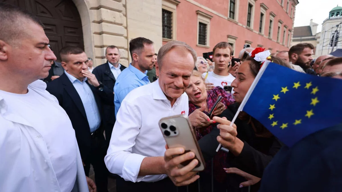 Pół miliona za śniadanie z Tuskiem. Licytacja WOŚP miała branie - Zdjęcie główne