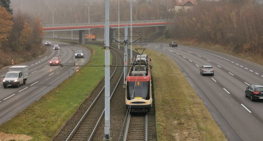 Urzędnicy podnieśli tramwajom prędkość. Motorniczowie nie wykorzystują nowych możliwości - Zdjęcie główne