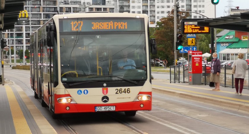 Linia 127 zmieni trasę? Radni dzielnicy proponują, ZTM analizuje - Zdjęcie główne