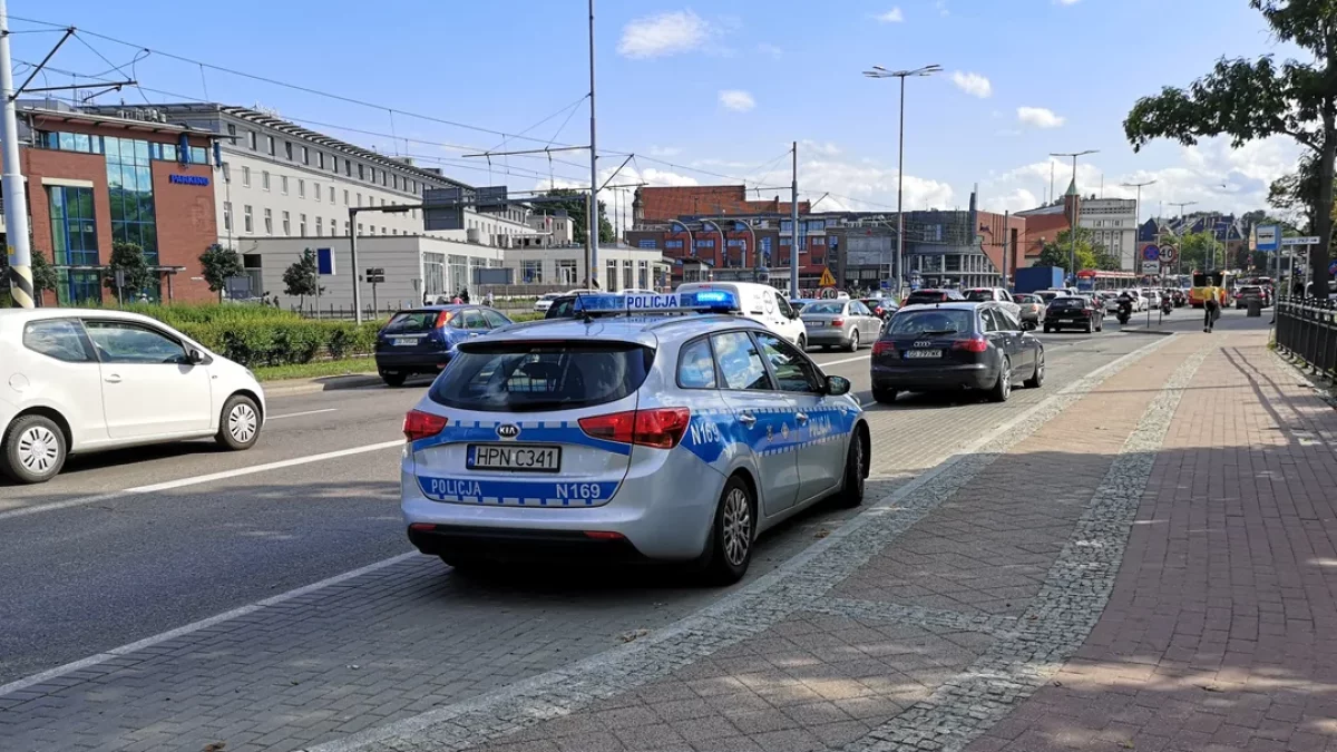 Gdańsk. Dachowanie na Węźle Karczemki - Zdjęcie główne