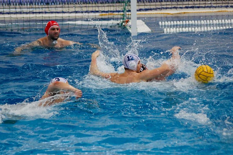 Waterpolo Poznań przed sezonem. "Gramy na boisku, a trenujemy na torach. Wydajemy na basen całą miejską dotację" - Zdjęcie główne