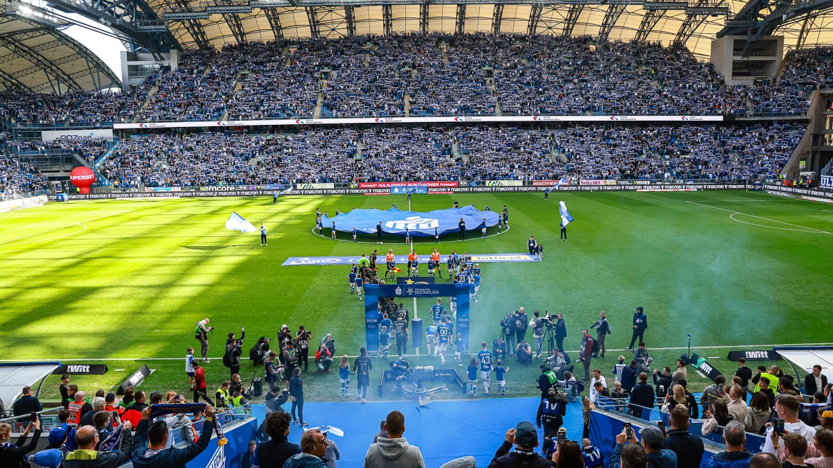 Ogromna niespodzianka dla kibiców mistrza Polski. Wyłożą grube miliony - Zdjęcie główne