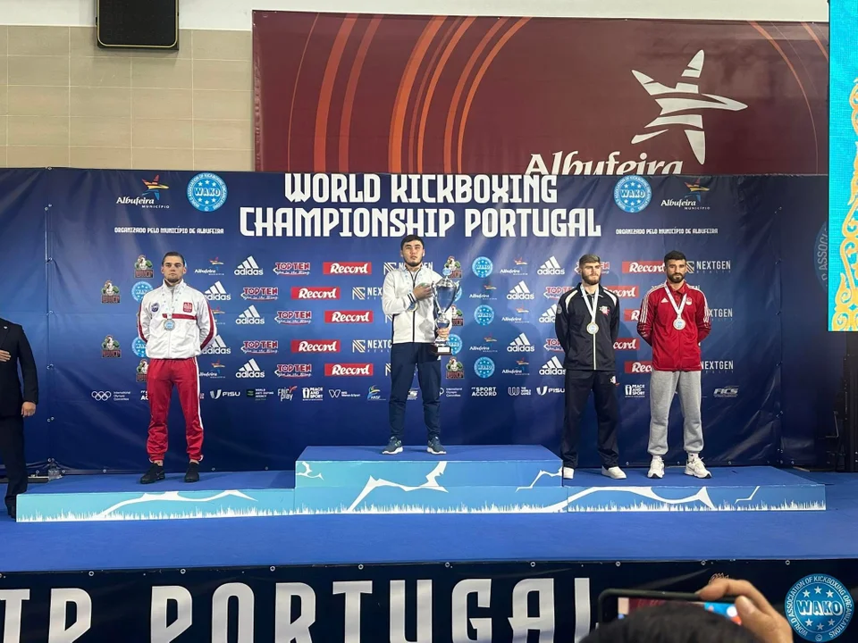 Jakub Pokusa wicemistrzem świata. Bokserzy KKS Sporty Walki z medalami Pucharu Polski - Zdjęcie główne