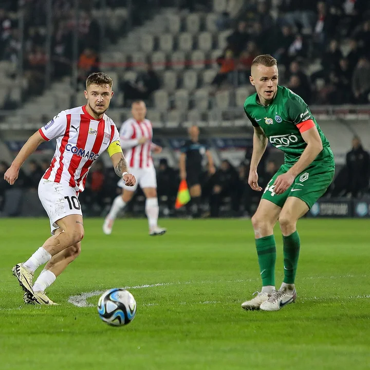 Piękny gol, trzeci mecz bez straty bramki i awans Warty w tabeli  WIDEO - Zdjęcie główne