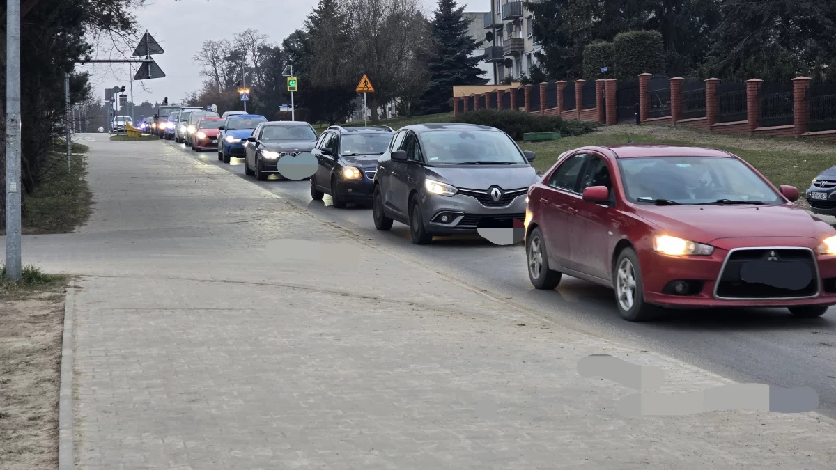 Potrącenie przy nowej szkole w Lusówku. Mieszkańcy mówią o dużym problemie - Zdjęcie główne