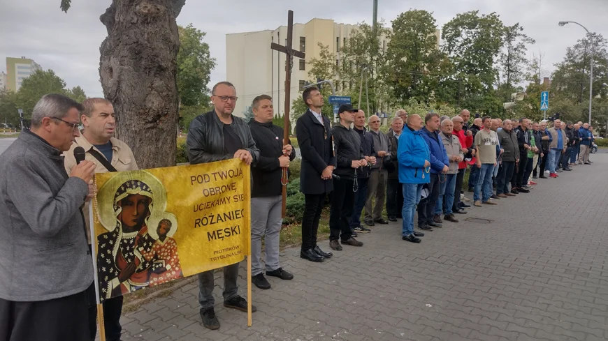 We wspólnej modlitwie udział wzięło prawie 60 mężczyzn - Zdjęcie główne