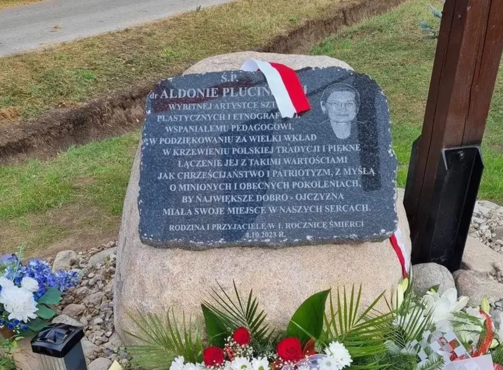 Na terenie powiatu postawiono obelisk znanej etnografce - Zdjęcie główne