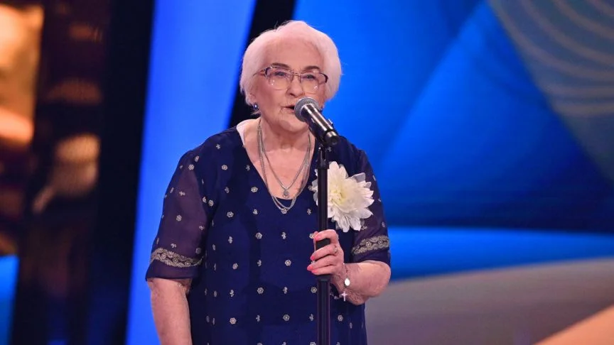 Seniorka z Piotrkowa zaśpiewała w półfinale The Voice Senior. Wystąpi jeszcze ze znaną piosenkarką - Zdjęcie główne