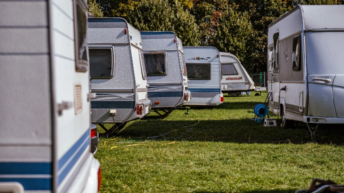 Caravaning zyskuje na popularności. Piotrków analizuje budowę punktu obsługi turystów