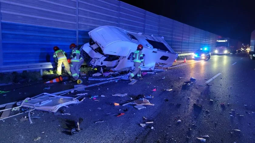 Karambol na autostradzie A2. Młody mężczyzna zginął na miejscu - Zdjęcie główne