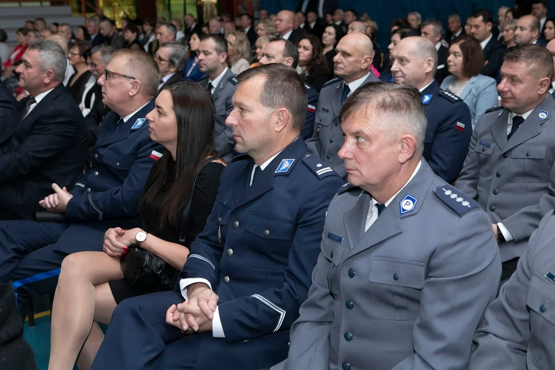 Piotrkowscy policjanci odznaczeni medalami - Zdjęcie główne