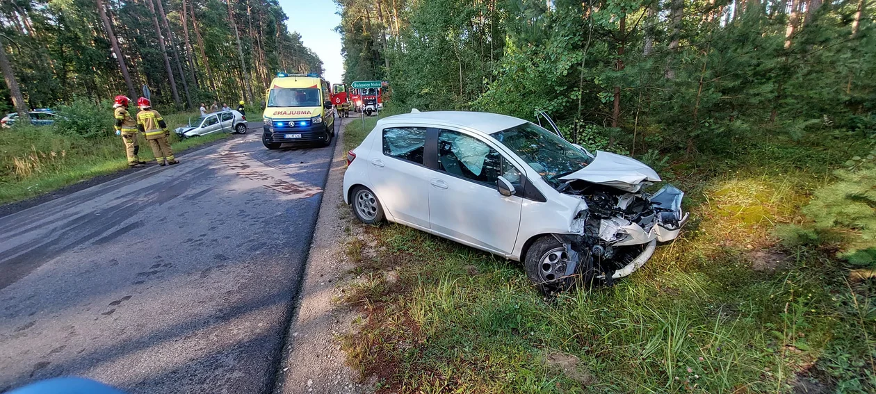 Zderzenie czołowe w powiecie. Kierowca miał ponad 2 promile alkoholu w organizmie - Zdjęcie główne